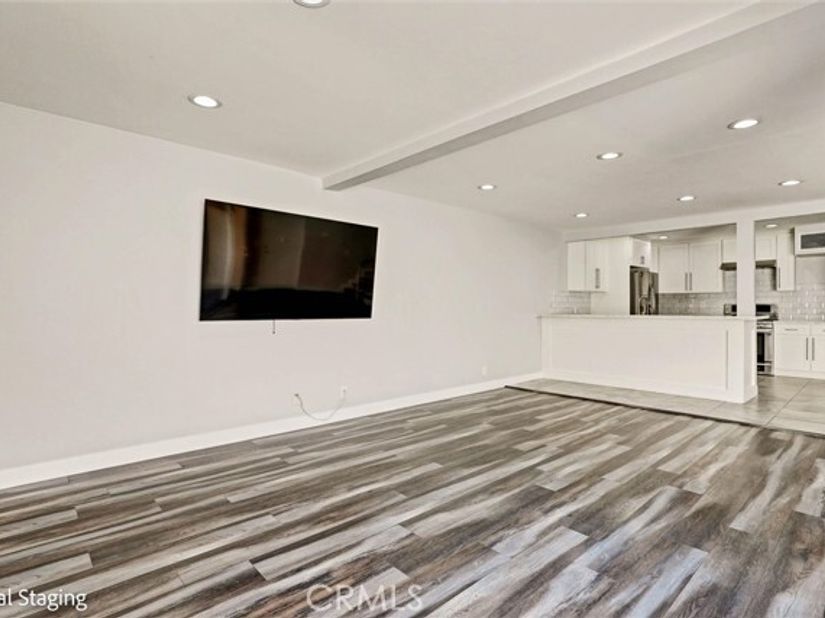 7924 Woodman Avenue 22, Panorama City (los Angeles) CA 91402
