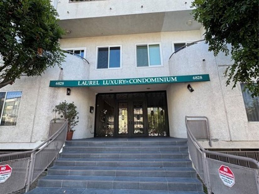 6828 Laurel Canyon Boulevard 211, North Hollywood (los Angeles) CA 91605