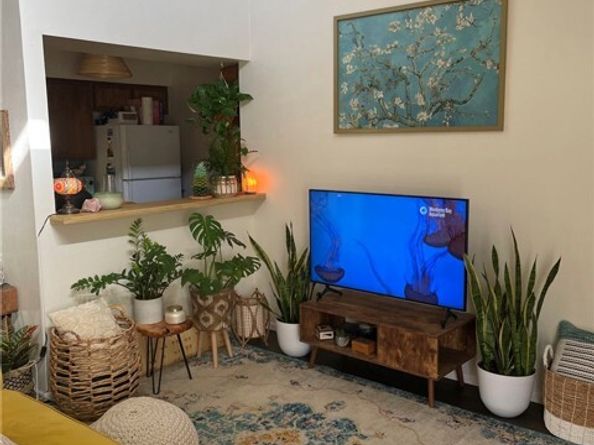 8221 Langdon 204, Van Nuys (los Angeles) CA 91406