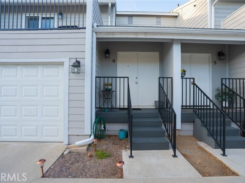 2104 Raymond 4, Altadena CA 91001