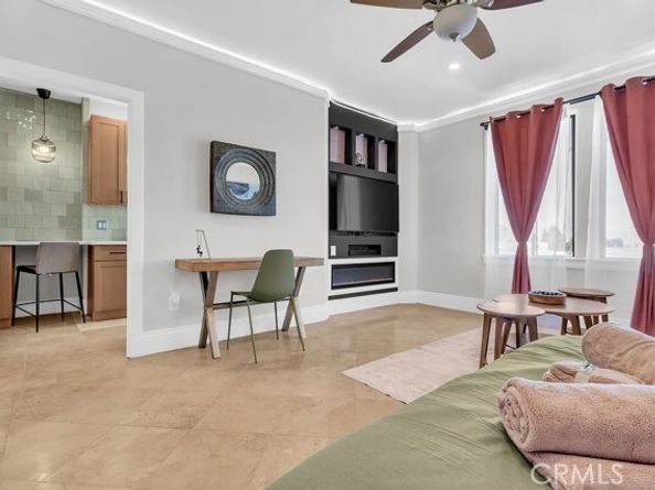 315 W 3rd 512, Long Beach CA 90802