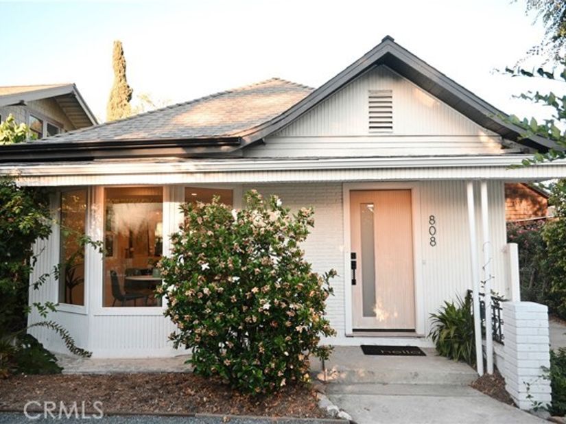 808 S Los Robles, Pasadena CA 91106