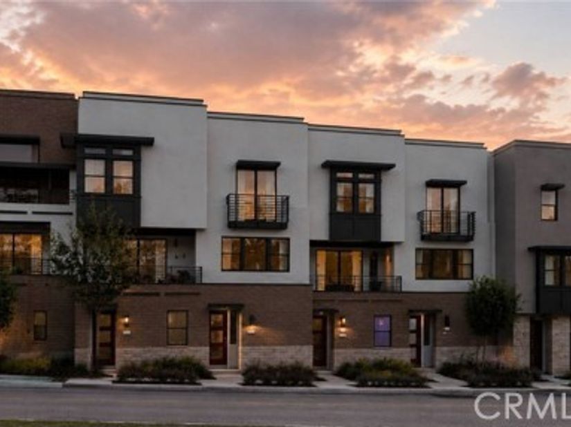 12826 Philadelphia St 8, Whittier CA 90601