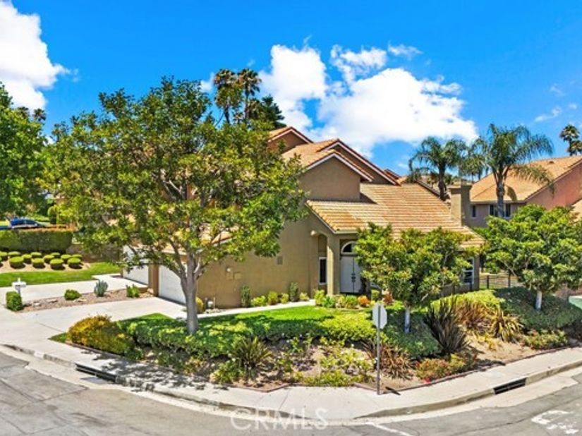 6041 E Queens Drive, Anaheim CA 92807
