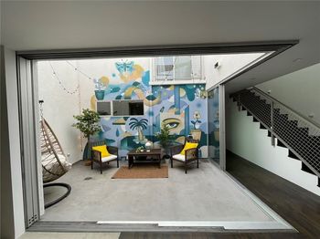 719 Venice Boulevard