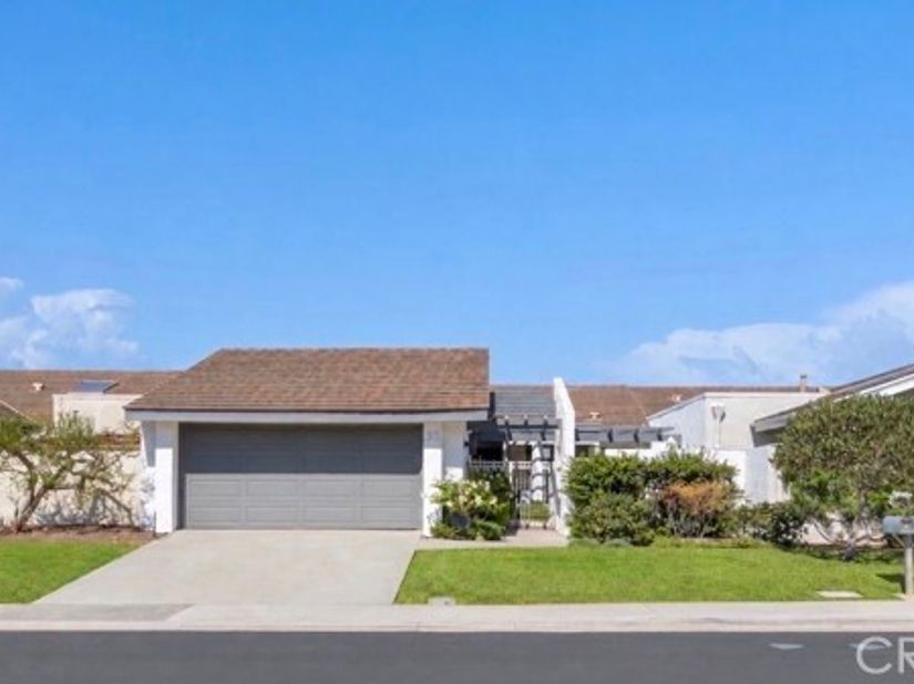 33 White Water Dr, Corona Del Mar (newport Beach) CA 92625
