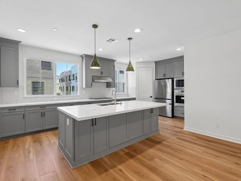 4949 Thistle Way, Carlsbad CA 92008