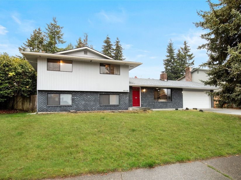 9116 10th Avenue SE, Everett WA 98208