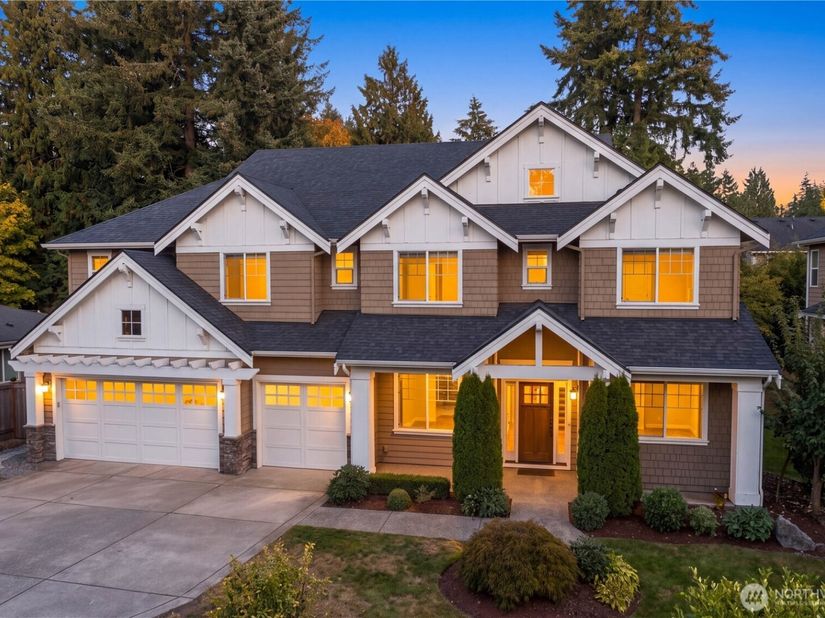2832 109th Avenue SE, Bellevue WA 98004