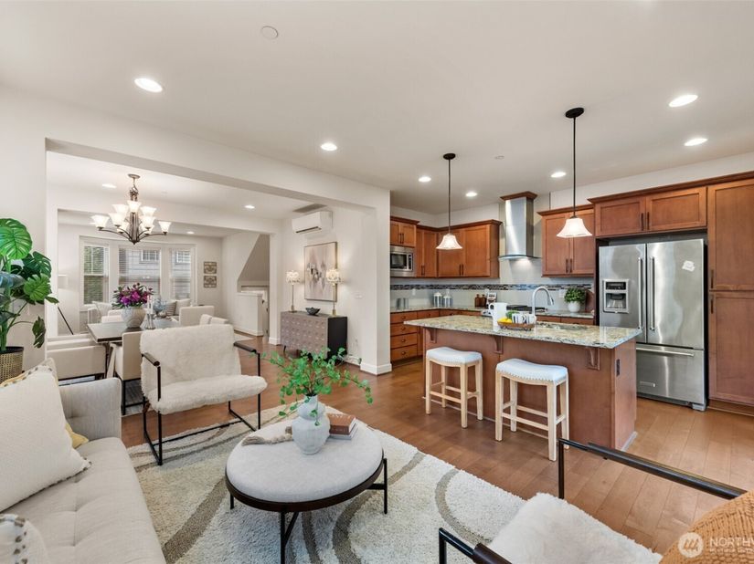 1321 Greenwich Walk NE, Issaquah WA 98029