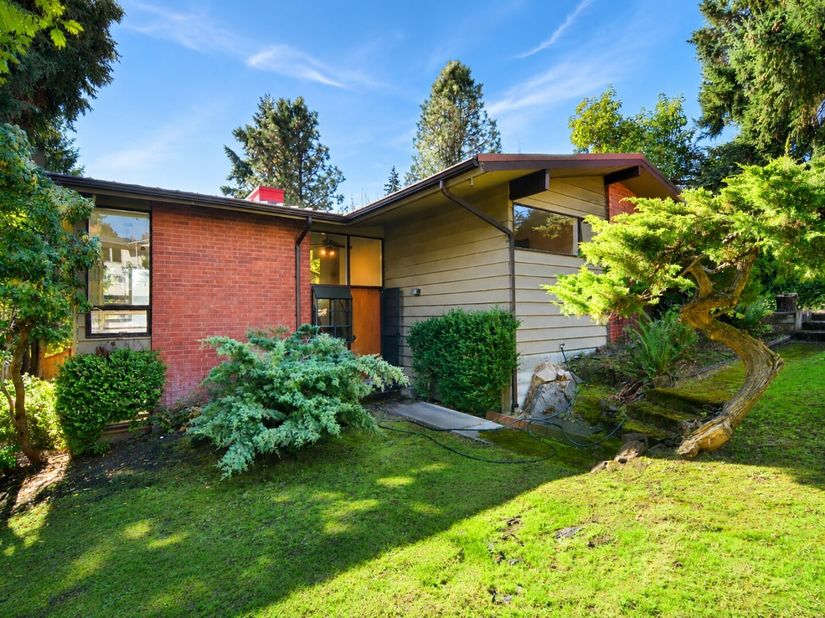 12619 SE 26th Place, Bellevue WA 98005