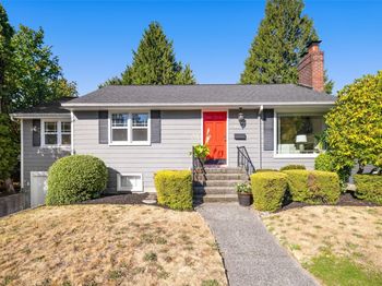 8039 40th Avenue NE