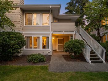 9210 Market Place