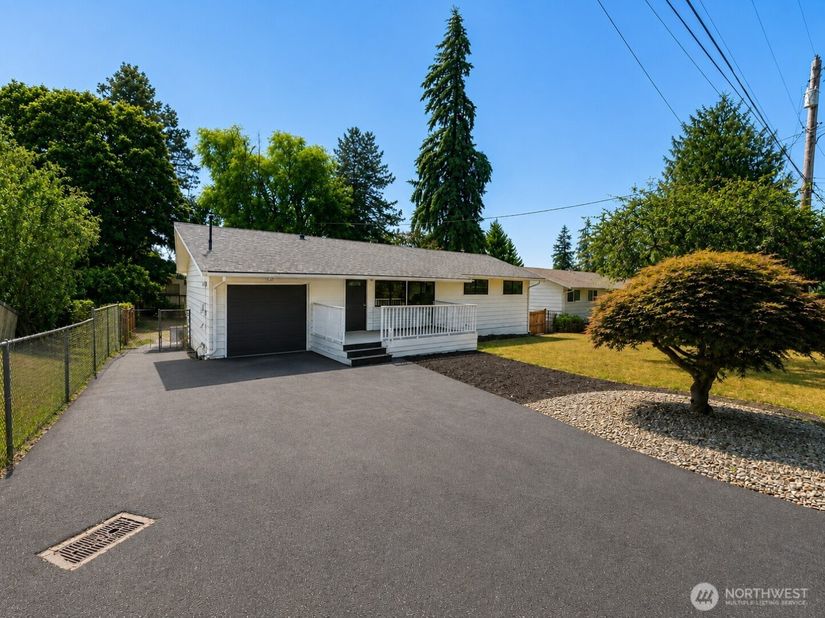 2502 202nd Place SW, Lynnwood WA 98036