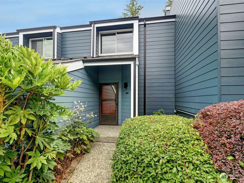 17018 NE 80th Street C5, Redmond WA 98052