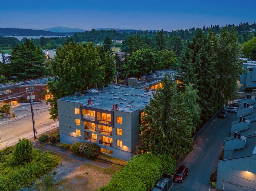 7323 NE Sand Point Way 111, Seattle WA 98115