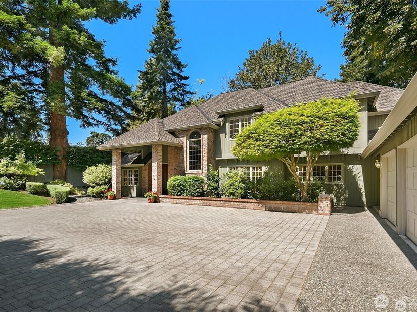 8140 Evergreen Lane, Mercer Island WA 98040