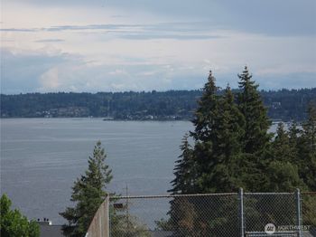 1750 W Sunn Fjord Lane