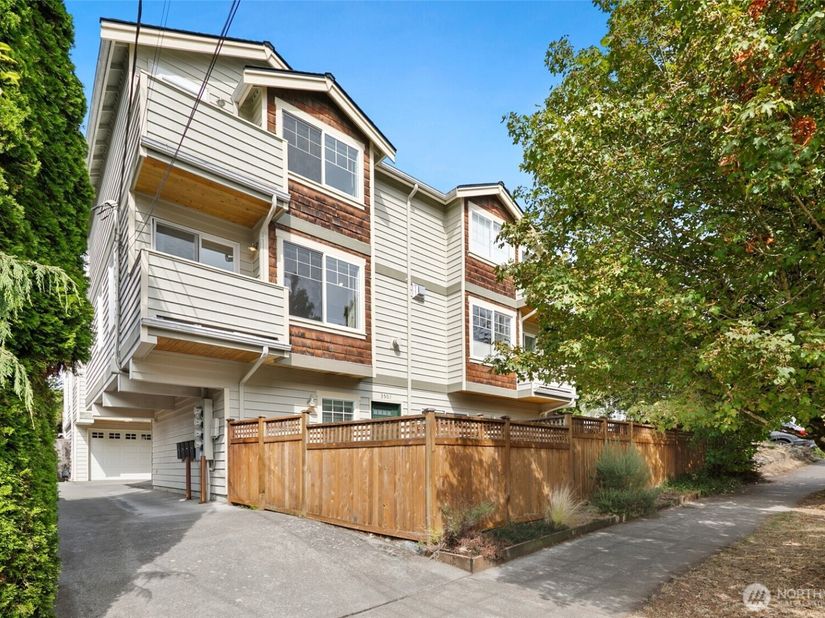 350 B NW 76th Street, Seattle WA 98117
