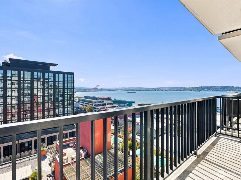 2607 Western Avenue 1002, Seattle WA 98121