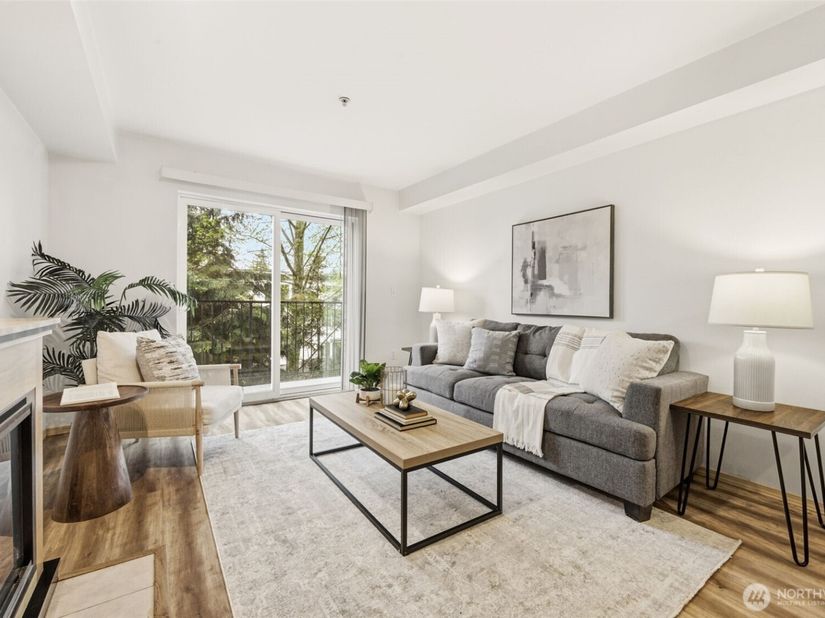 9057 Greenwood Avenue N 102, Seattle WA 98103