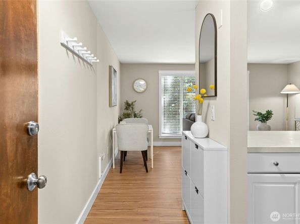 11208 NE 68th Street 110, Kirkland WA 98033