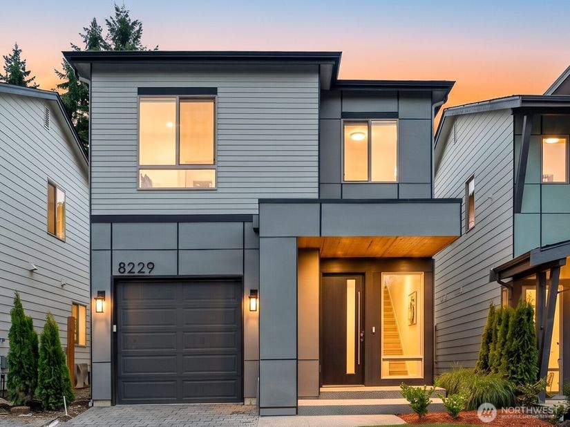 8229 NE 128th Street, Kirkland WA 98034