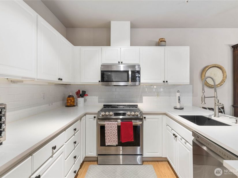 15026 40th Avenue W 2401, Lynnwood WA 98087