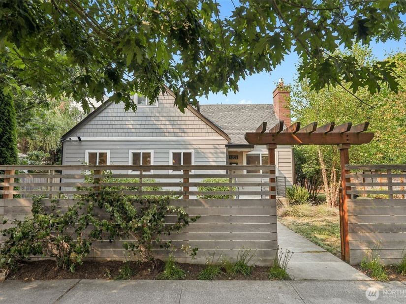 1302 NW 90th Street, Seattle WA 98117