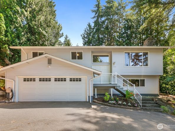 19514 35th Avenue NE, Lake Forest Park WA 98155