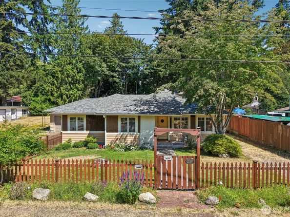 1620 N 183rd Street, Shoreline WA 98133