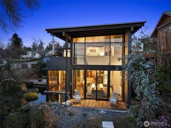 919 6th Street W