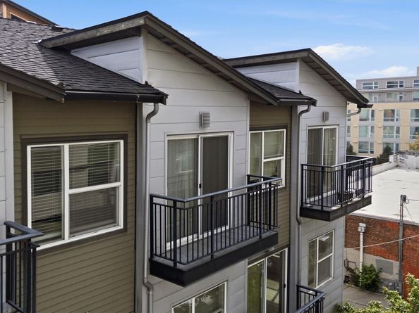 1026 NE 65th Street 519, Seattle WA 98115