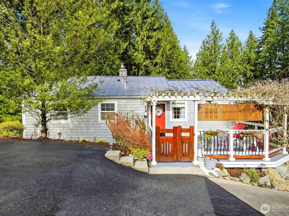 16714 SE Newport Way, Bellevue WA 98006