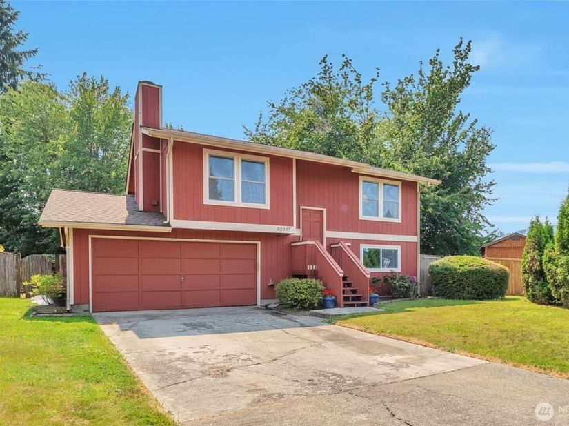 32007 Palace Court, Carnation WA 98014