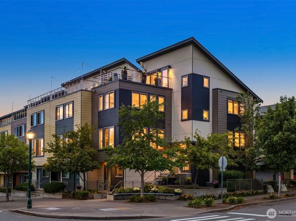 998 NE High Street 12, Issaquah WA 98029