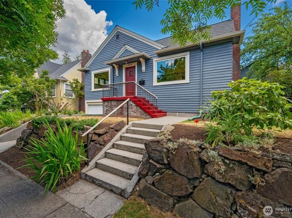 2562 6th Avenue W, Seattle WA 98119