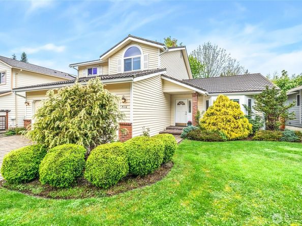 7116 NE 168TH St, Kenmore WA 98028