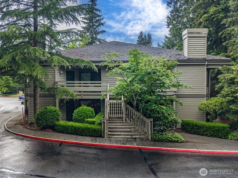 1300 Bellevue Way NE 2, Bellevue WA 98004