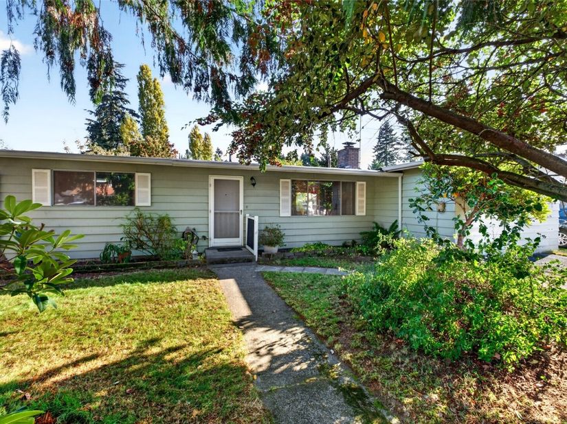 10230 126th Avenue SE, Renton WA 98056