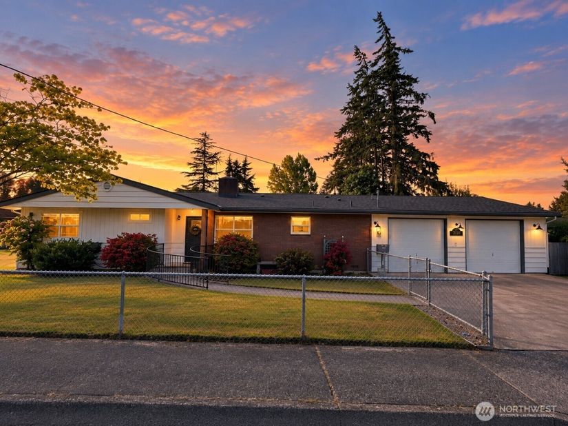 2716 5th Street, Everett WA 98201