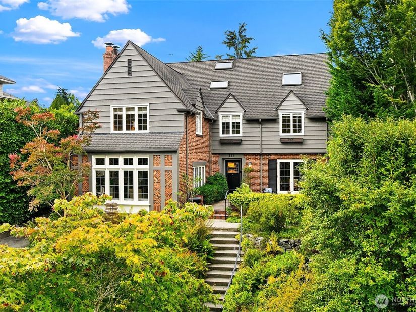 115 Dorffel Drive E, Seattle WA 98112