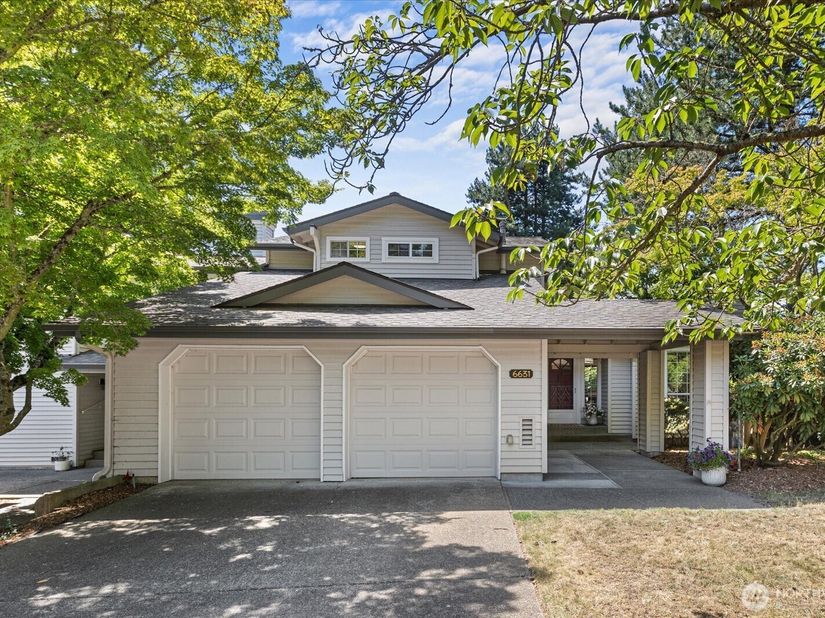 6631 114th Avenue SE, Bellevue WA 98006