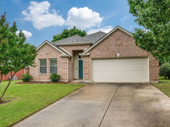 3901  Luck Hole Drive , Denton Texas 76210