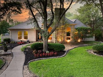 1450  Meandering Way 