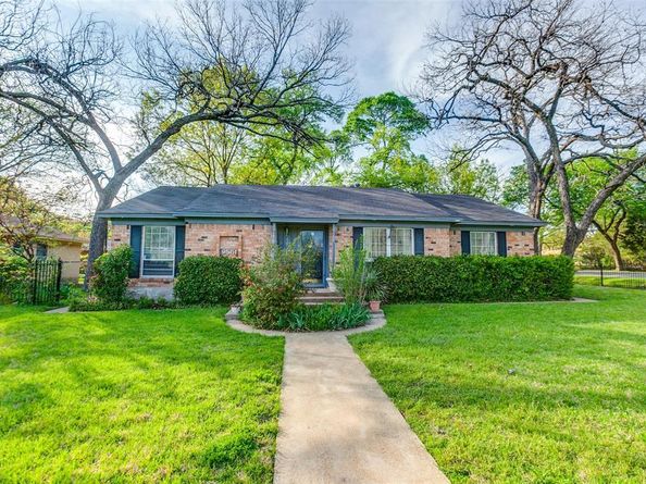 9551 E Lake Highlands Drive , Dallas Texas 75218