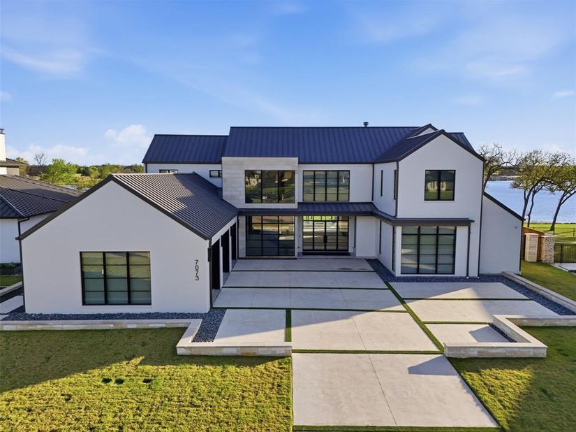 7073  The Resort Boulevard , Fort Worth Texas 76179