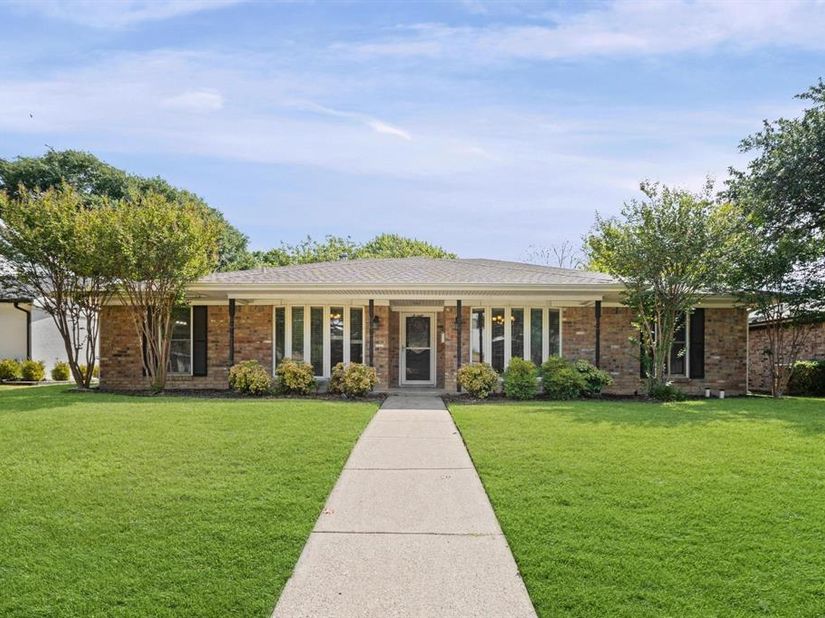12316  Coolmeadow Lane , Dallas Texas 75218