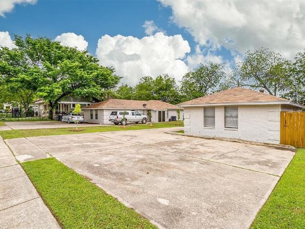 2230  Washington Avenue , Fort Worth Texas 76110