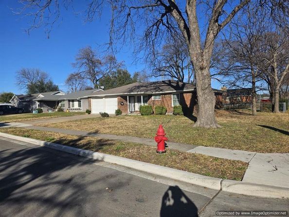 12106  Brisbane Avenue , Farmers Branch Texas 75234